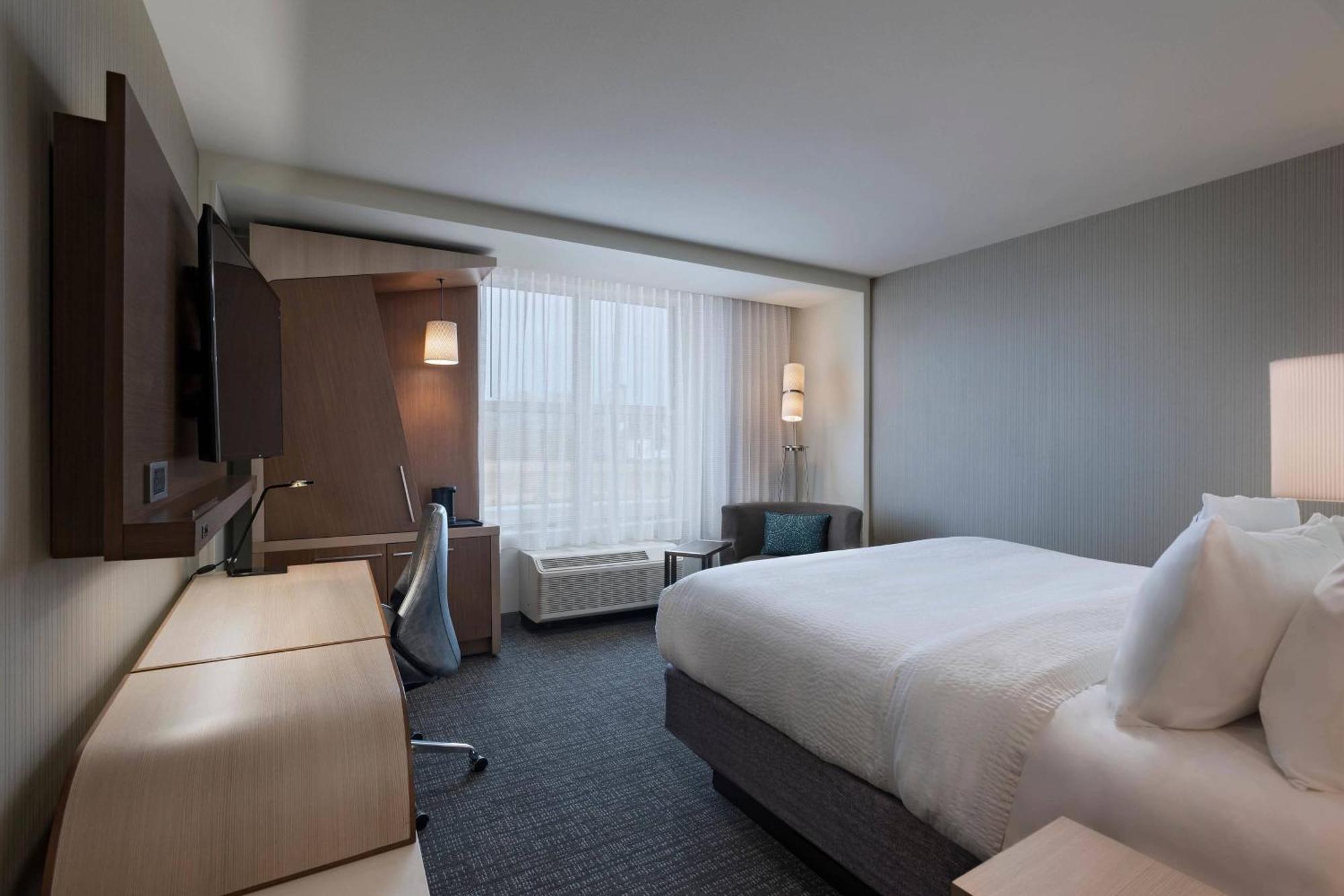 מלון Courtyard By Marriott Jackson מדיסון מראה חיצוני תמונה