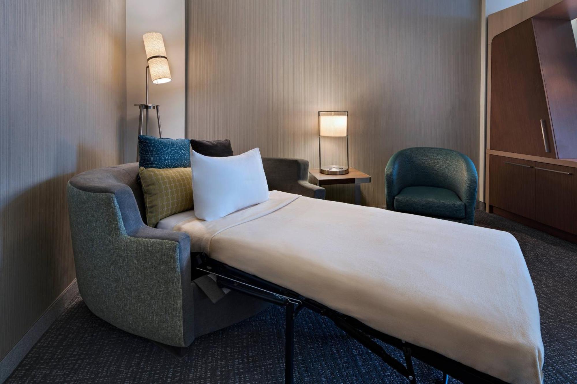 מלון Courtyard By Marriott Jackson מדיסון מראה חיצוני תמונה
