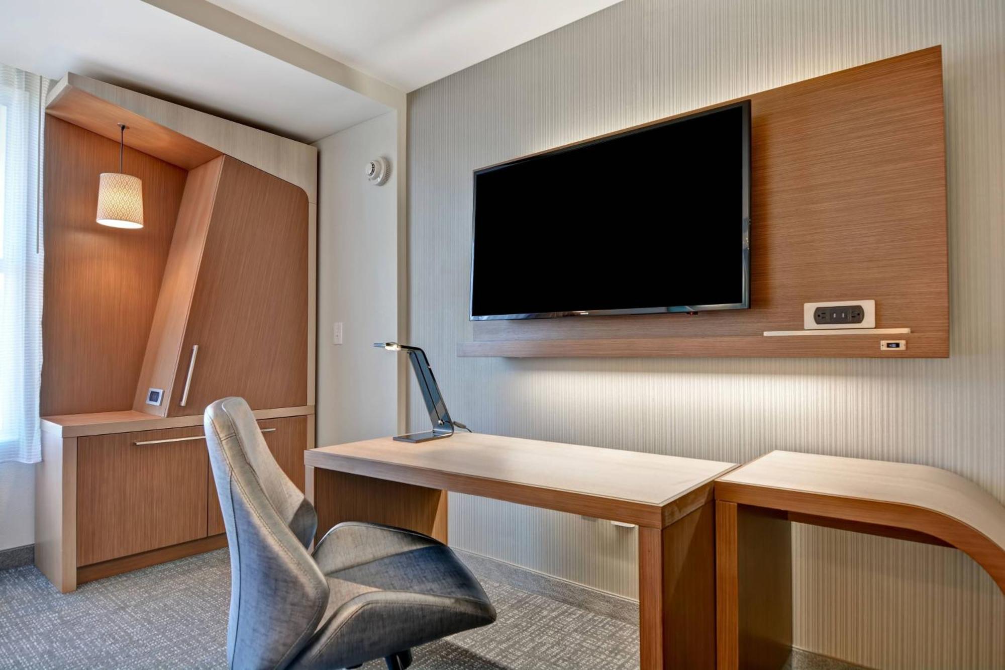 מלון Courtyard By Marriott Jackson מדיסון מראה חיצוני תמונה