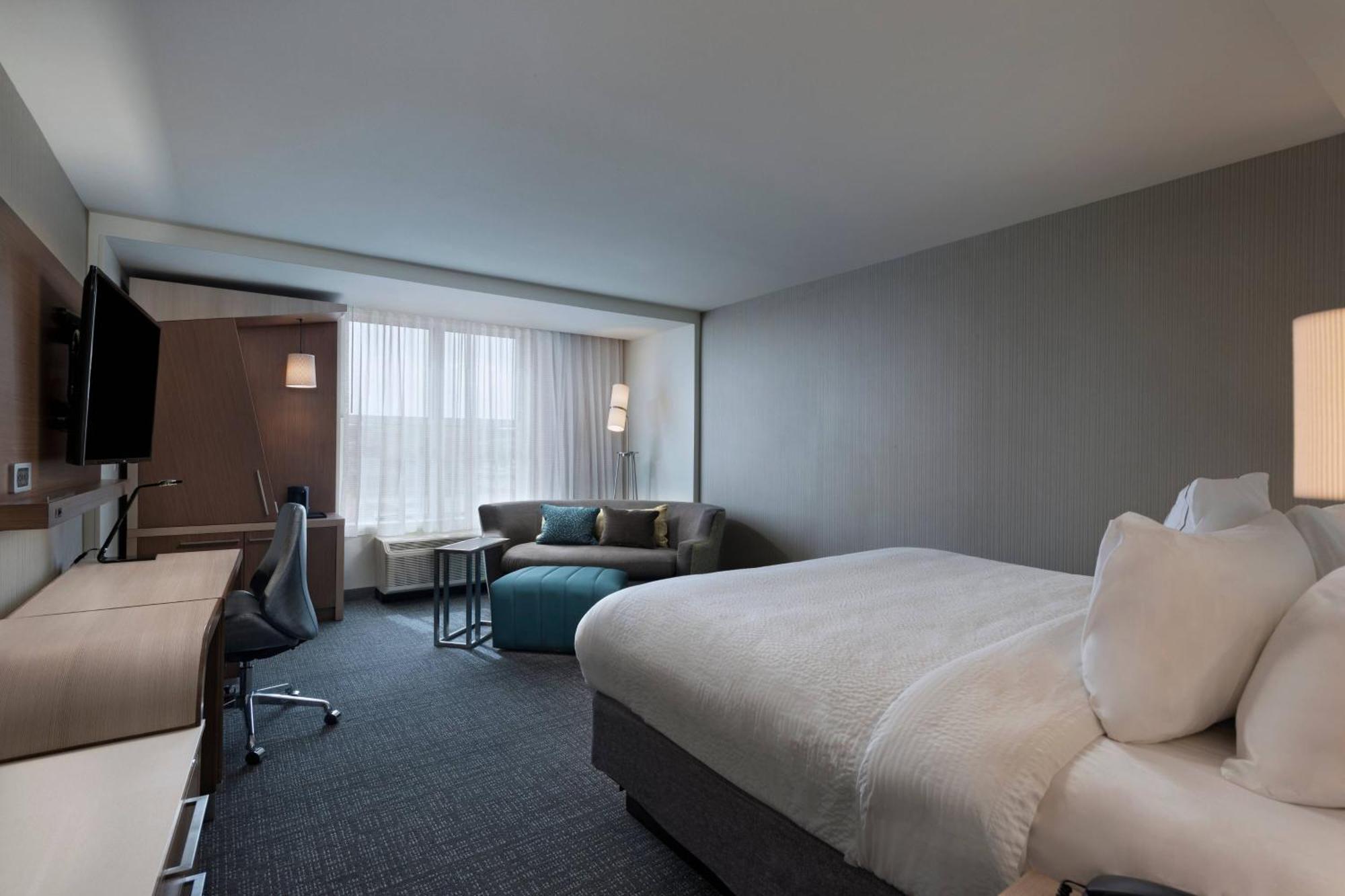מלון Courtyard By Marriott Jackson מדיסון מראה חיצוני תמונה