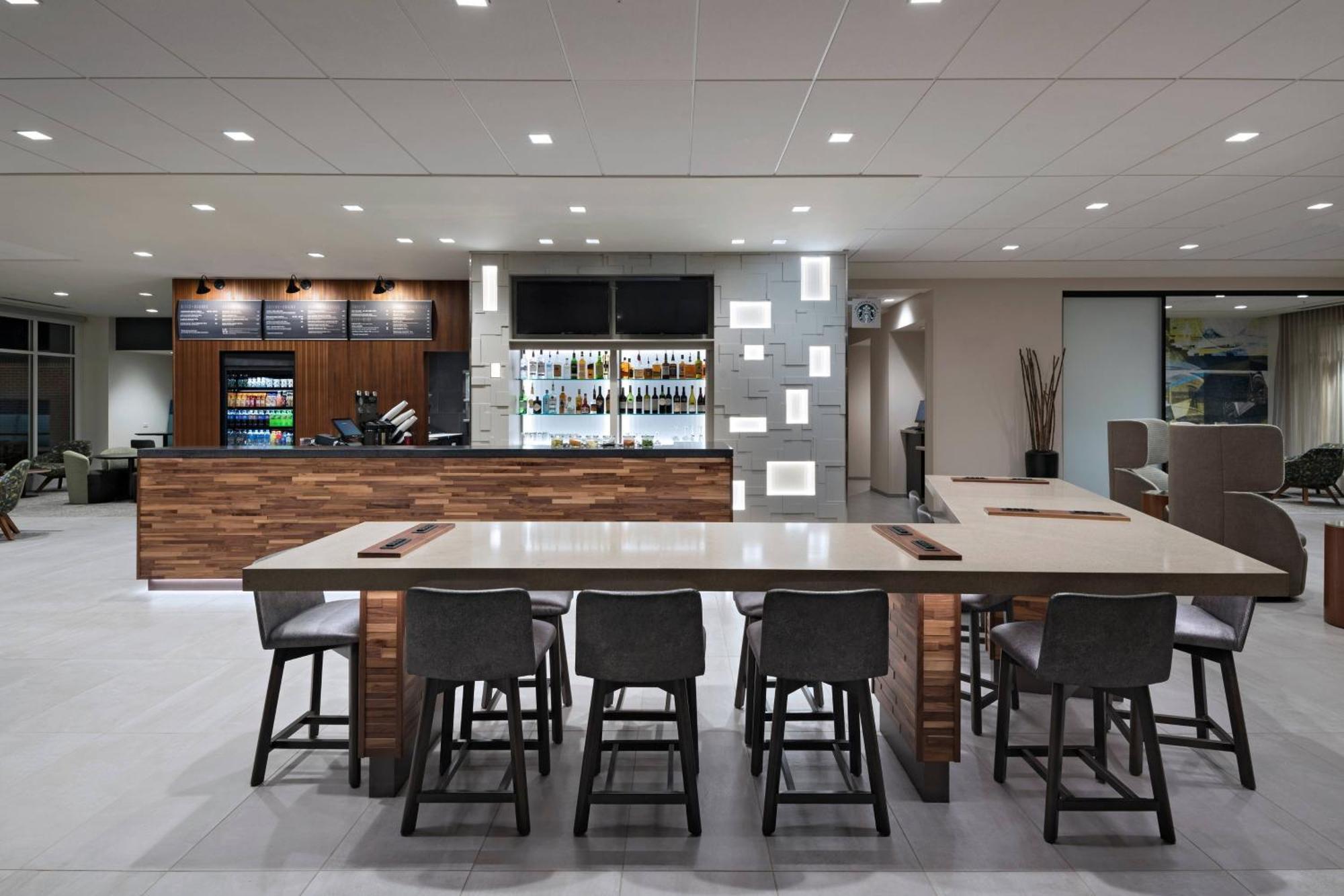 מלון Courtyard By Marriott Jackson מדיסון מראה חיצוני תמונה