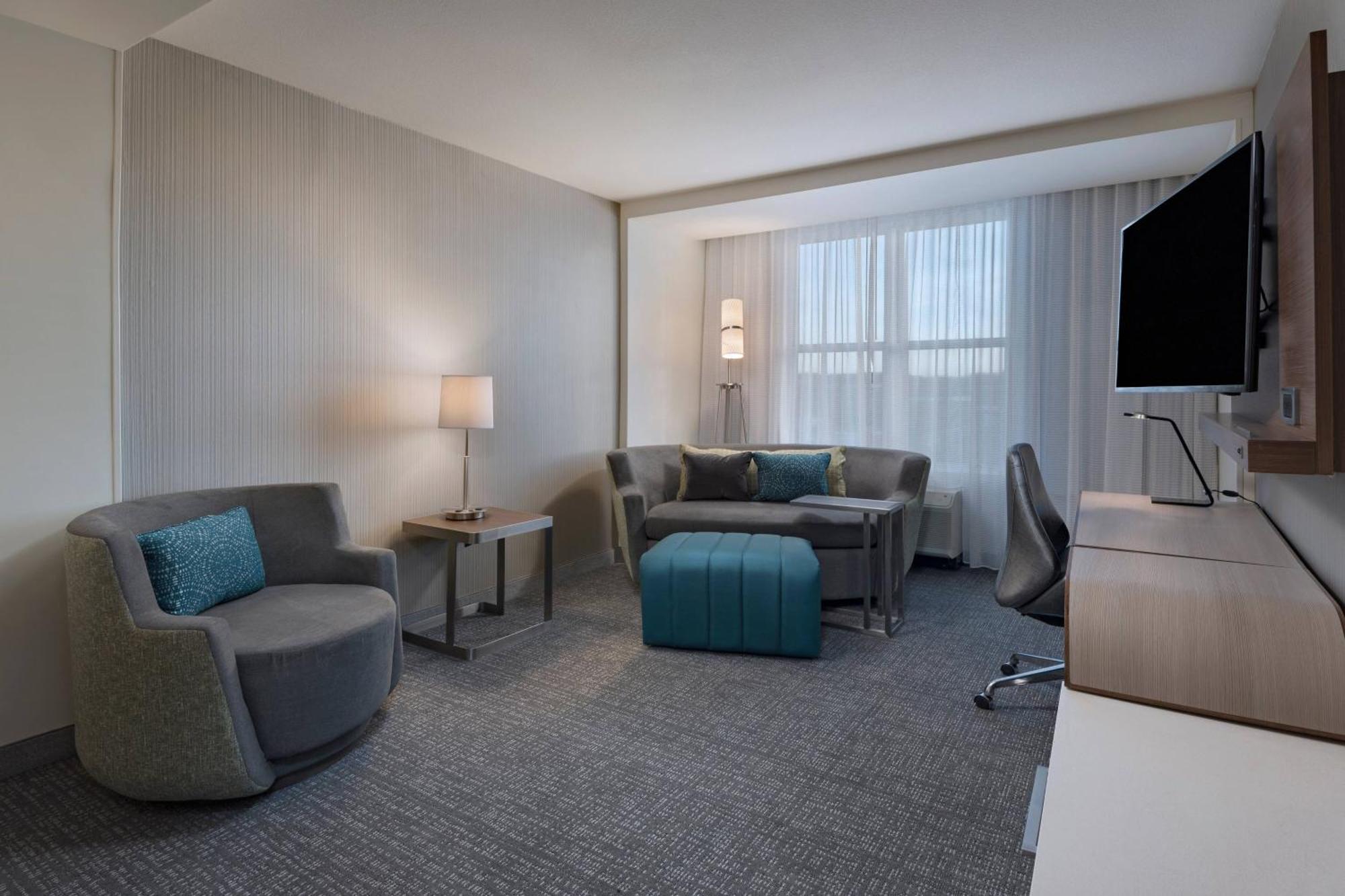 מלון Courtyard By Marriott Jackson מדיסון מראה חיצוני תמונה