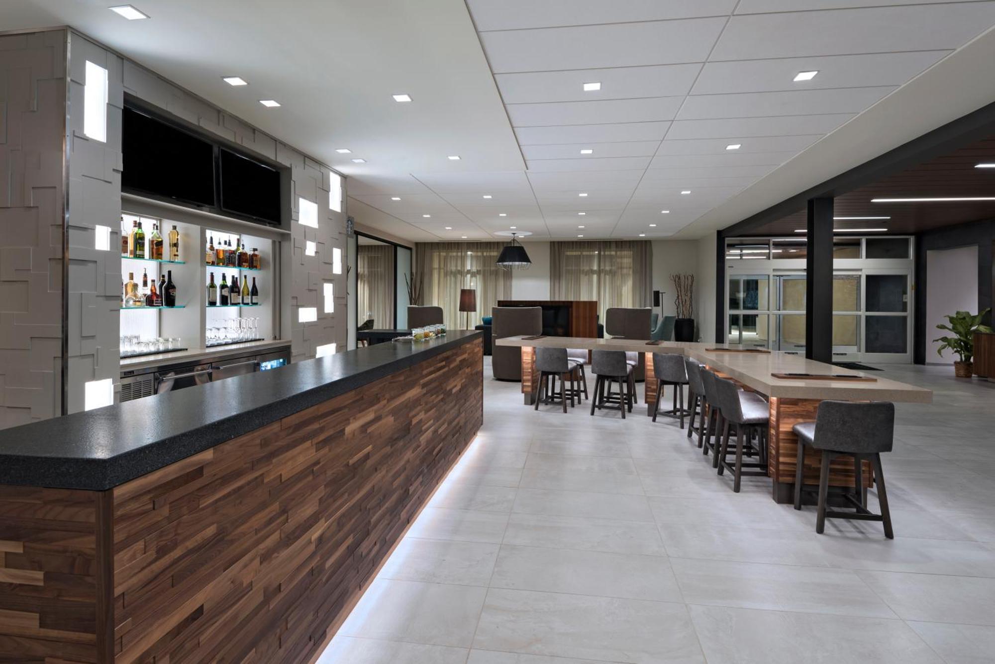 מלון Courtyard By Marriott Jackson מדיסון מראה חיצוני תמונה